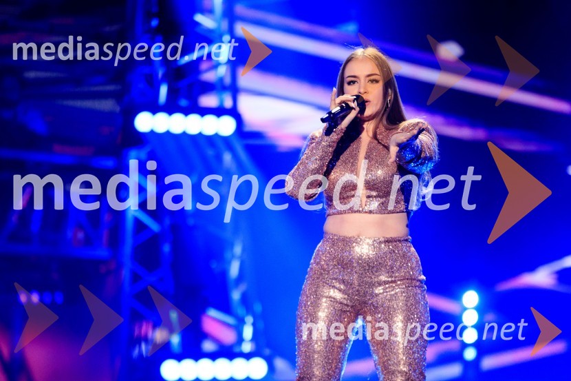  Lina Kuduzović, pevkaEMA 2020, zmagovalka je Ana Soklič