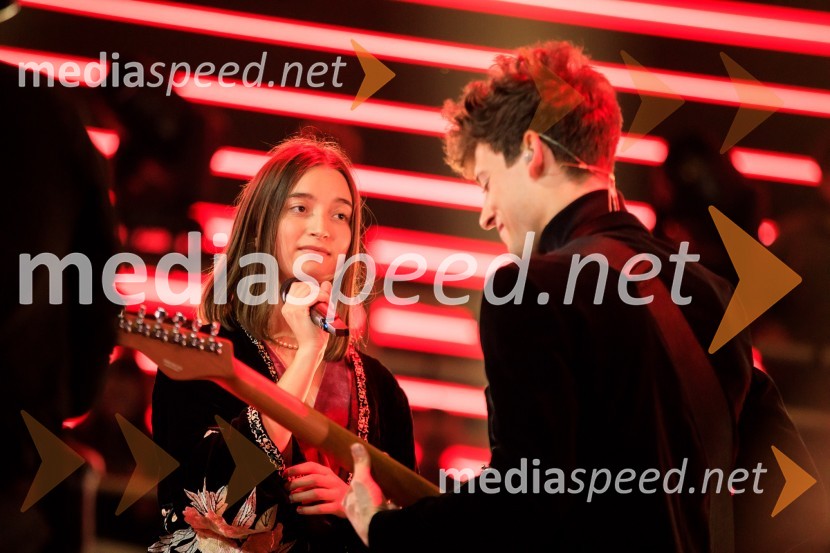  Zala Kralj, glasbenica;  Gašper  Šantl, glasbenikEMA 2020, zmagovalka je Ana Soklič