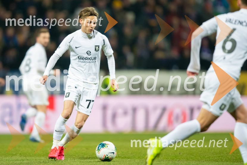  Stefan  Savić, nogometaš, NK OlimpijaNK Maribor : NK Olimpija, prvi derbi v 2020