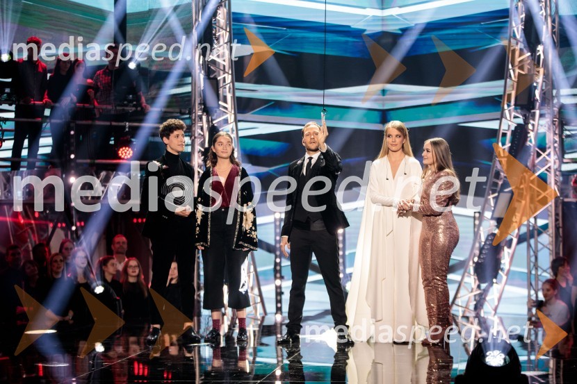  Gašper  Šantl, glasbenik;  Zala Kralj, glasbenica;  Klemen Slakonja, igralec, komik in TV voditelj;  Ana Soklič, pevka;  Lina Kuduzović, pevkaEMA 2020, zmagovalka je Ana Soklič