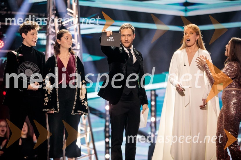  Gašper  Šantl, glasbenik;  Zala Kralj, glasbenica;  Klemen Slakonja, igralec, komik in TV voditelj;  Ana Soklič, pevkaEMA 2020, zmagovalka je Ana Soklič