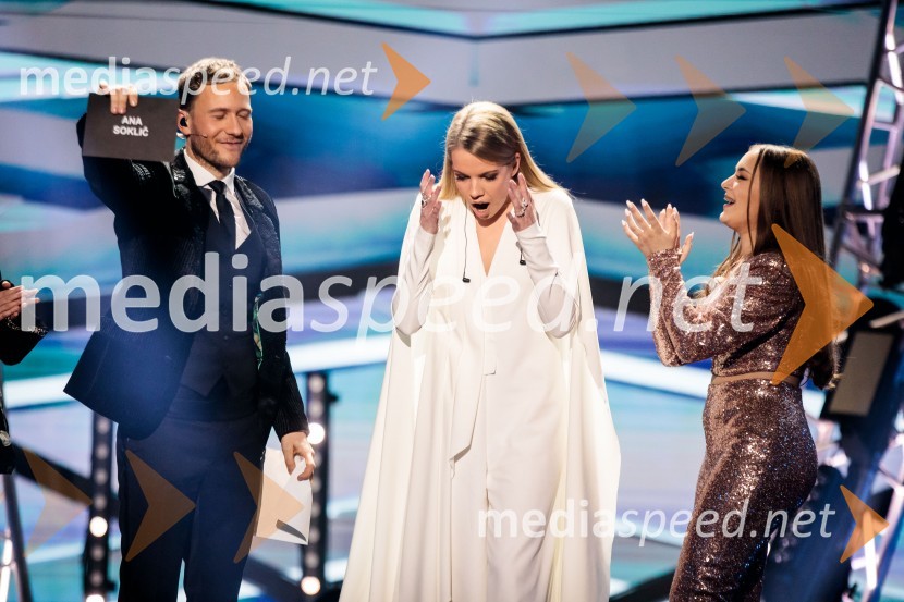  Klemen Slakonja, igralec, komik in TV voditelj;  Ana Soklič, pevka;  Lina Kuduzović, pevkaEMA 2020, zmagovalka je Ana Soklič