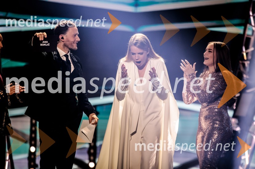  Klemen Slakonja, igralec, komik in TV voditelj;  Ana Soklič, pevka;  Lina Kuduzović, pevkaEMA 2020, zmagovalka je Ana Soklič