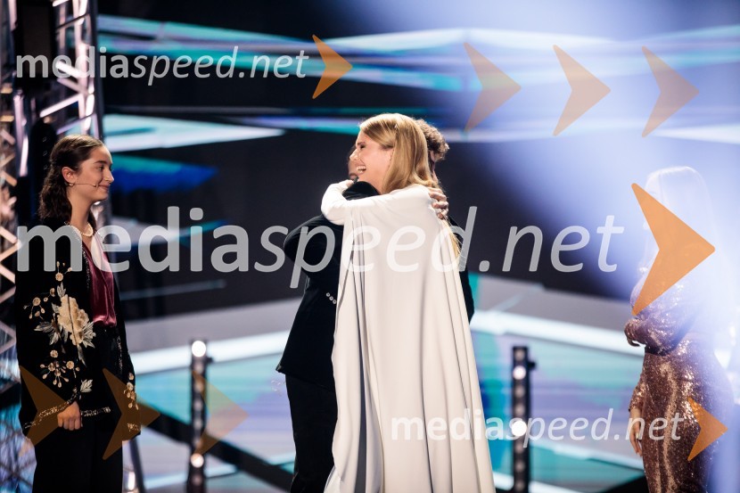  Zala Kralj, glasbenica;  Ana Soklič, pevkaEMA 2020, zmagovalka je Ana Soklič