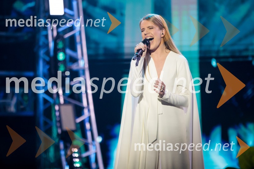  Ana Soklič, pevkaEMA 2020, zmagovalka je Ana Soklič