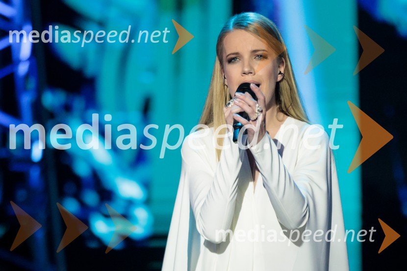  Ana Soklič, pevkaEMA 2020, zmagovalka je Ana Soklič