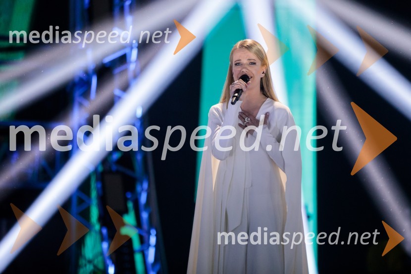  Ana Soklič, pevkaEMA 2020, zmagovalka je Ana Soklič