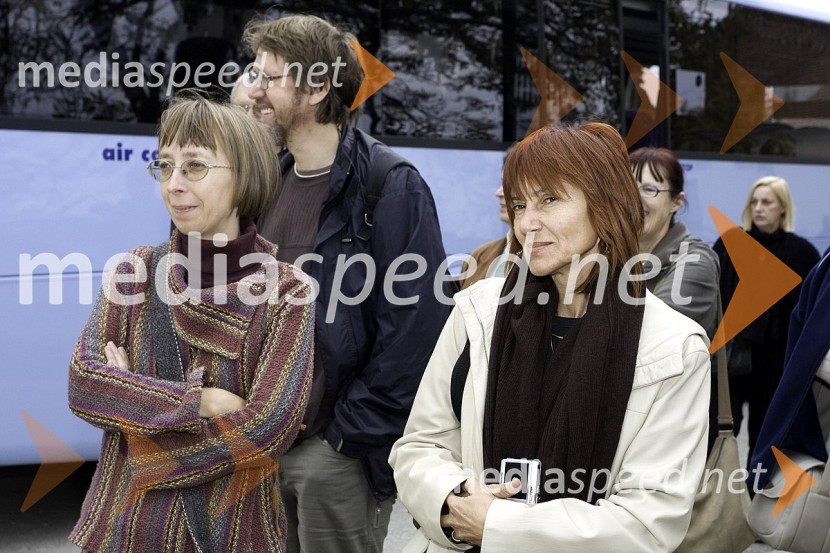 Lidija Gačnik Gombač, knjižničarka ter pisateljica in ...Slovenski pisatelji v Negovi
