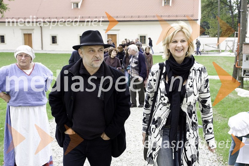 Feri Lainšček, pesnik, pisatelj in scenarist ter Norma Bale, direktorica Zavoda za kulturo, turizem in promocijo Gornja RadgonaSlovenski pisatelji v Negovi