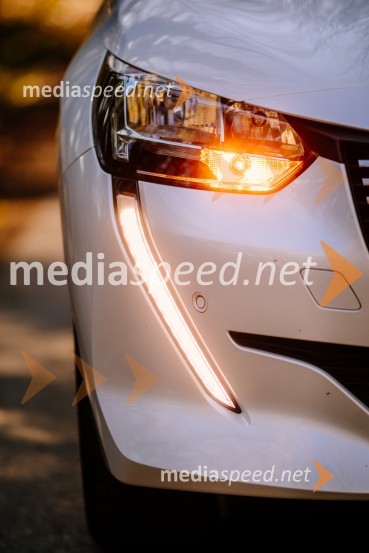 Peugeot 208 ALLURE 1.2 PureTech 100 ST