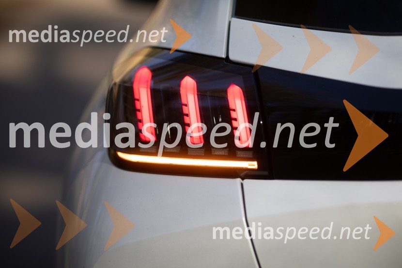 Peugeot 208 ALLURE 1.2 PureTech 100 ST