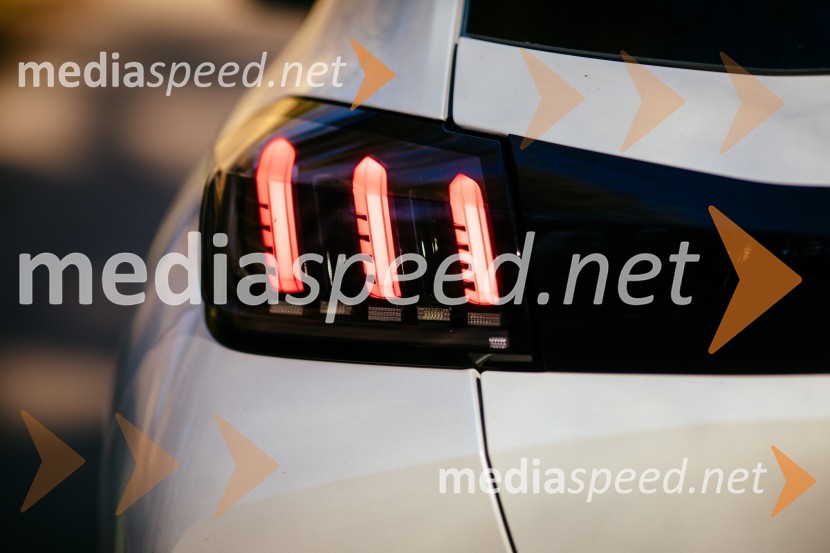 Peugeot 208 ALLURE 1.2 PureTech 100 ST