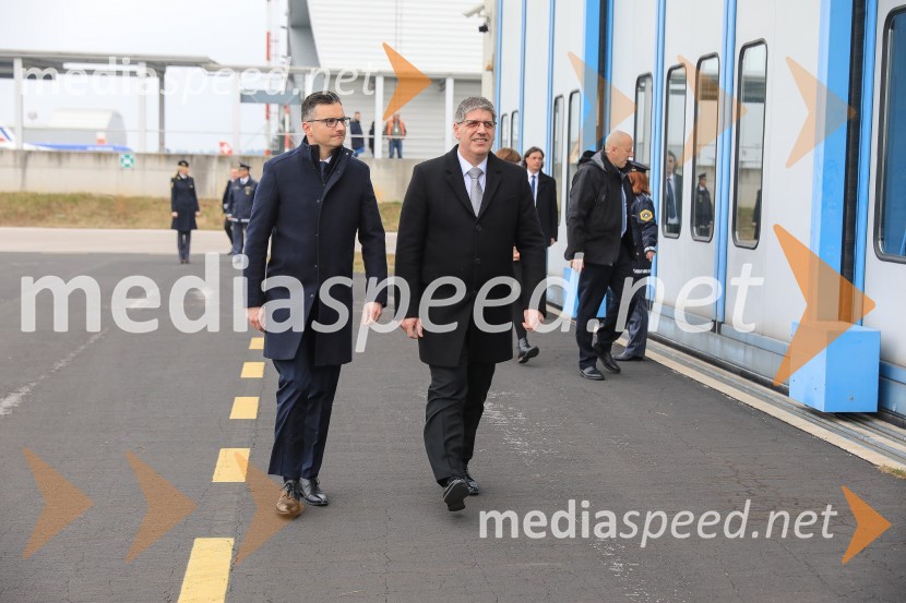  Marjan  Šarec, predsednik Vlade Republike Slovenije;  Boštjan Poklukar, minister za notranje zadeve RSSlovesna predaja novega policijskega helikopterja