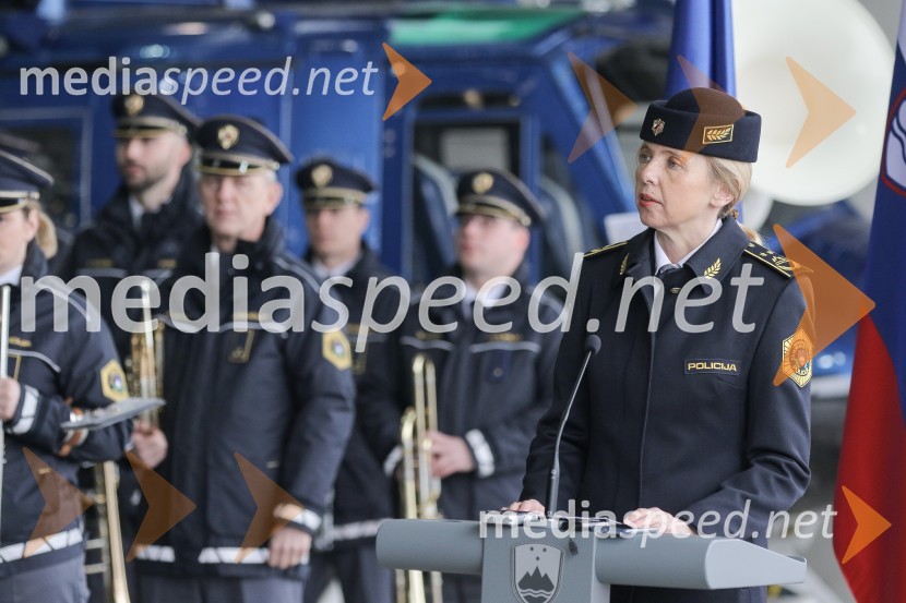 mag. Tatjana  Bobnar, Generalna direktorica policijeSlovesna predaja novega policijskega helikopterja