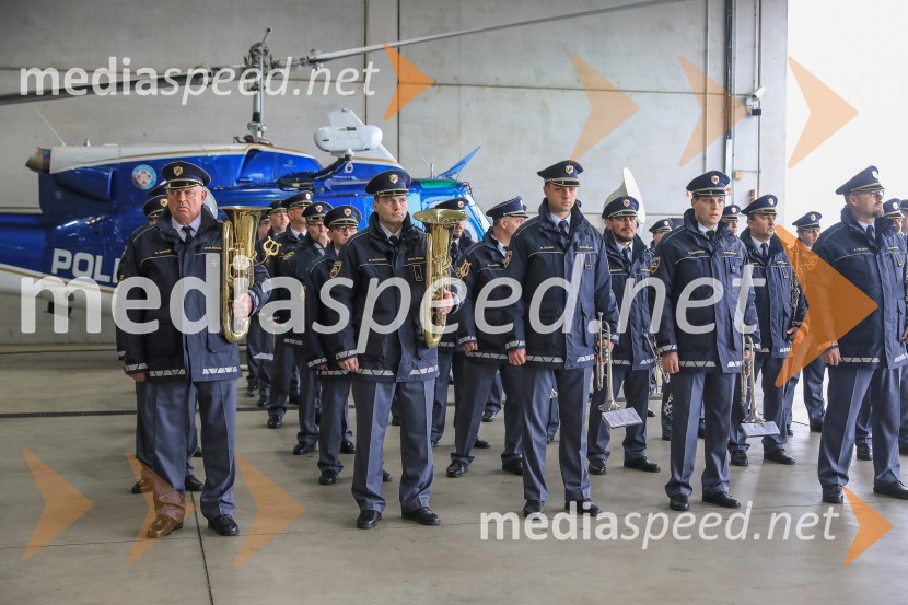 Slovesna predaja novega policijskega helikopterja