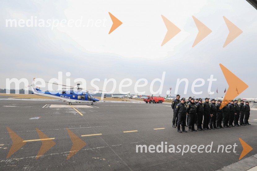 Slovesna predaja novega policijskega helikopterja