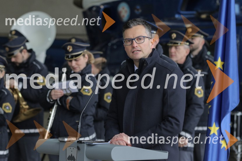 Marjan  Šarec, predsednik Vlade Republike SlovenijeSlovesna predaja novega policijskega helikopterja