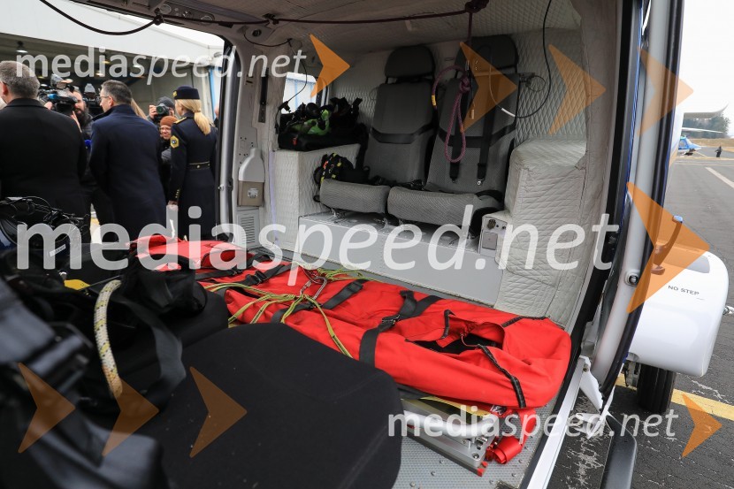 Slovesna predaja novega policijskega helikopterja