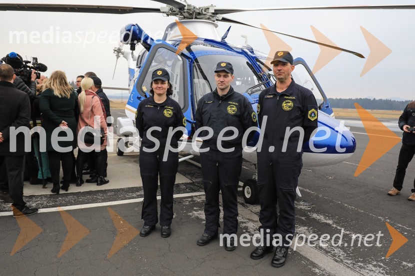  Tatjana  Novak, Pilotka;  ... ;  Igor PodjedSlovesna predaja novega policijskega helikopterja