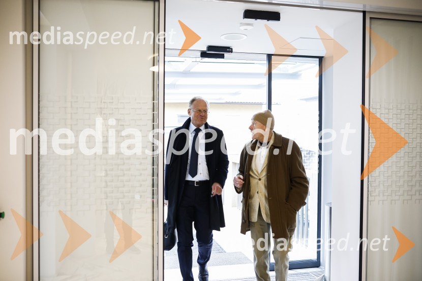  Janez  Škrabec, direktor Riko d.o.o., predsednik Slovensko-ruskega poslovnega sveta, častni konzul Belorusije;  ... Zasedanje skupščine društva Slovenski konzularni zbor