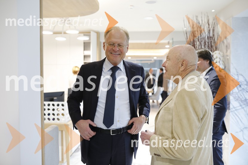  Janez  Škrabec, direktor Riko d.o.o., predsednik Slovensko-ruskega poslovnega sveta, častni konzul Belorusije;  ... Zasedanje skupščine društva Slovenski konzularni zbor