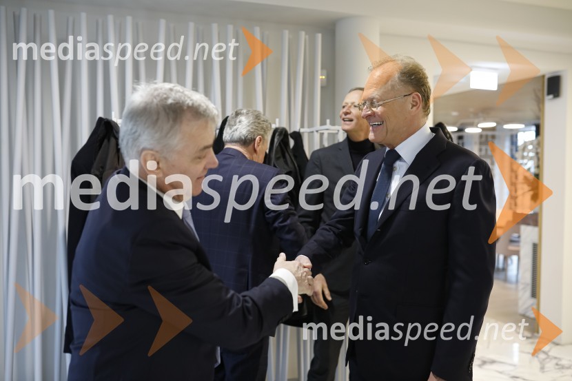  ... ;  Janez  Škrabec, direktor Riko d.o.o., predsednik Slovensko-ruskega poslovnega sveta, častni konzul BelorusijeZasedanje skupščine društva Slovenski konzularni zbor