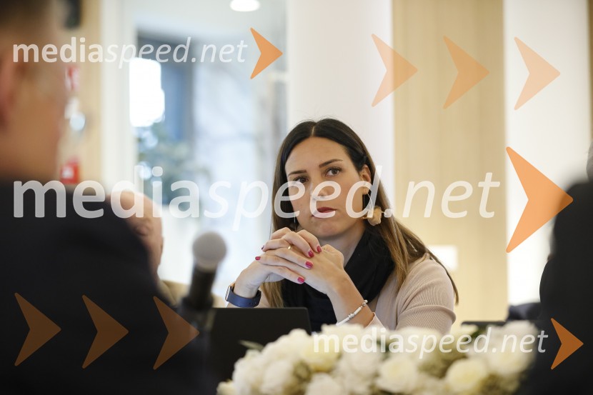  Mojca Marinšek, Riko d.o.o.Zasedanje skupščine društva Slovenski konzularni zbor