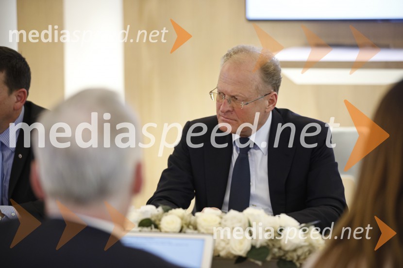  Janez  Škrabec, direktor Riko d.o.o., predsednik Slovensko-ruskega poslovnega sveta, častni konzul BelorusijeZasedanje skupščine društva Slovenski konzularni zbor