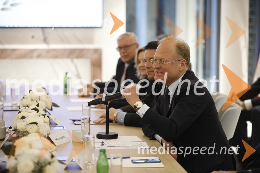  Janez  Škrabec, direktor Riko d.o.o., predsednik Slovensko-ruskega poslovnega sveta, častni konzul BelorusijeZasedanje skupščine društva Slovenski konzularni zbor