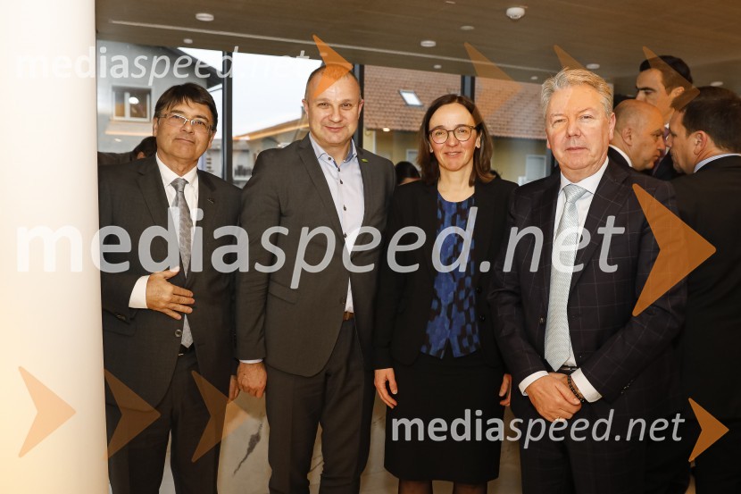  ... ;  ... ;  Tanja Rupnik, vodja investicijskih projektov Riko, častna konzulka, Konzulat Republike Moldavije;  ... Zasedanje skupščine društva Slovenski konzularni zbor