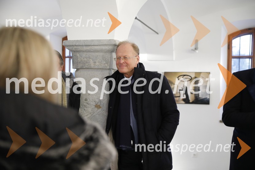  Janez  Škrabec, direktor Riko d.o.o., predsednik Slovensko-ruskega poslovnega sveta, častni konzul BelorusijePogovor z Jožetom Mermalom in Tomažem Berločnikom