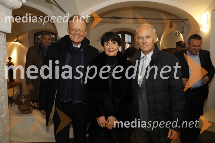  Janez  Škrabec, direktor Riko d.o.o., predsednik Slovensko-ruskega poslovnega sveta, častni konzul Belorusije;  ... ;  ... Pogovor z Jožetom Mermalom in Tomažem Berločnikom