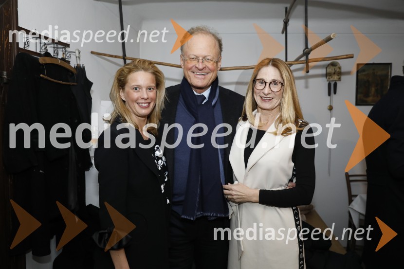  ... ;  Janez  Škrabec, direktor Riko d.o.o., predsednik Slovensko-ruskega poslovnega sveta, častni konzul Belorusije;  ... Pogovor z Jožetom Mermalom in Tomažem Berločnikom