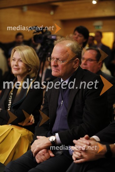  Janez  Škrabec, direktor Riko d.o.o., predsednik Slovensko-ruskega poslovnega sveta, častni konzul BelorusijePogovor z Jožetom Mermalom in Tomažem Berločnikom