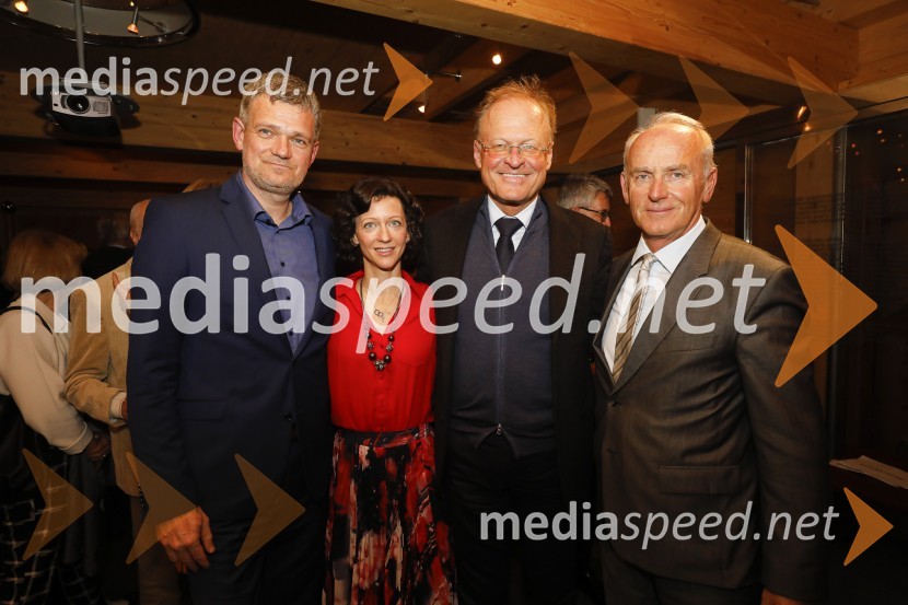 mag. Tomaž  Berločnik, predsednik uprave Petrol d.d.;  Saša Mrak, izvršna direktorica Združenja Manager;  Janez  Škrabec, direktor Riko d.o.o., predsednik Slovensko-ruskega poslovnega sveta, častni konzul Belorusije;  Jože  Mermal, predsednik uprave družbe BTCPogovor z Jožetom Mermalom in Tomažem Berločnikom