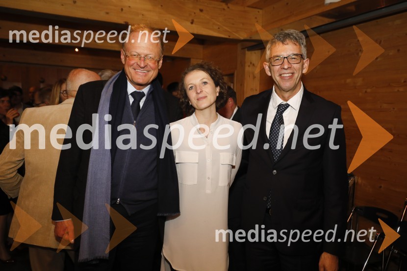  Janez  Škrabec, direktor Riko d.o.o., predsednik Slovensko-ruskega poslovnega sveta, častni konzul Belorusije;  ... ;  ... Pogovor z Jožetom Mermalom in Tomažem Berločnikom