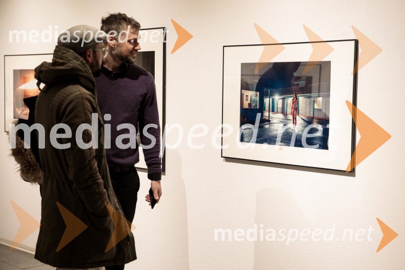 Odprtje fotografske razstave Aleša Bravničarja z naslovom Boginje