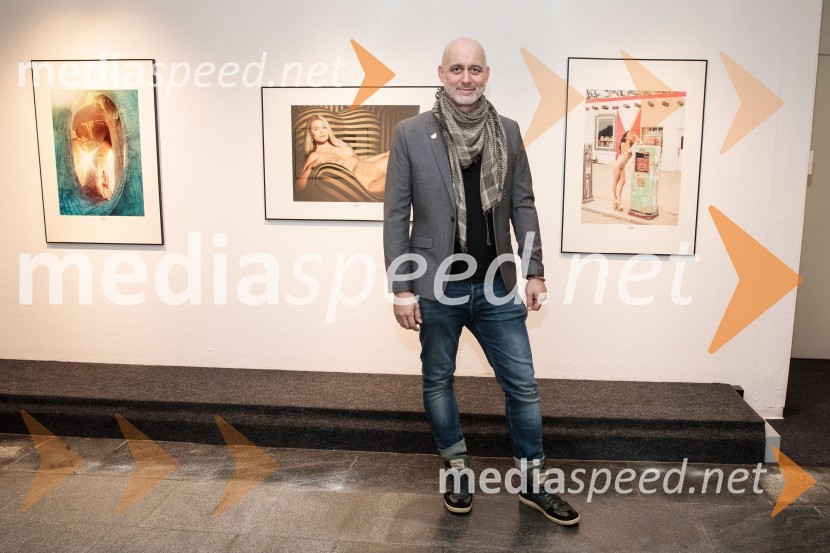  Aleš Bravničar, fotografOdprtje fotografske razstave Aleša Bravničarja z naslovom Boginje