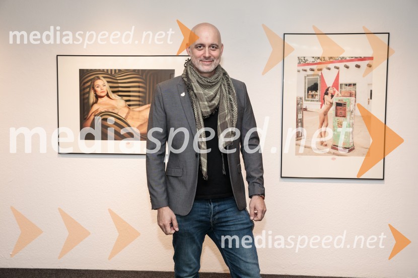  Aleš Bravničar, fotografOdprtje fotografske razstave Aleša Bravničarja z naslovom Boginje