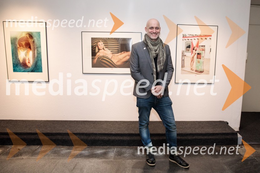  Aleš Bravničar, fotografOdprtje fotografske razstave Aleša Bravničarja z naslovom Boginje