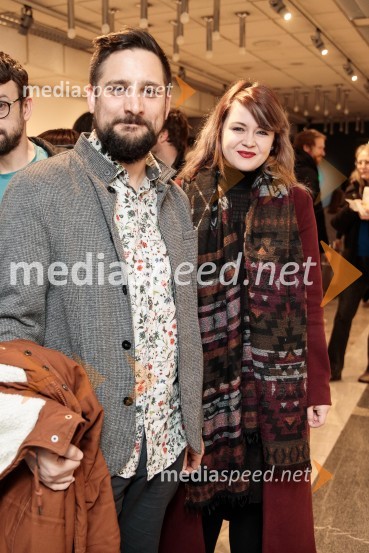  Matic Borkovič;  Katja SmolarOdprtje fotografske razstave Aleša Bravničarja z naslovom Boginje