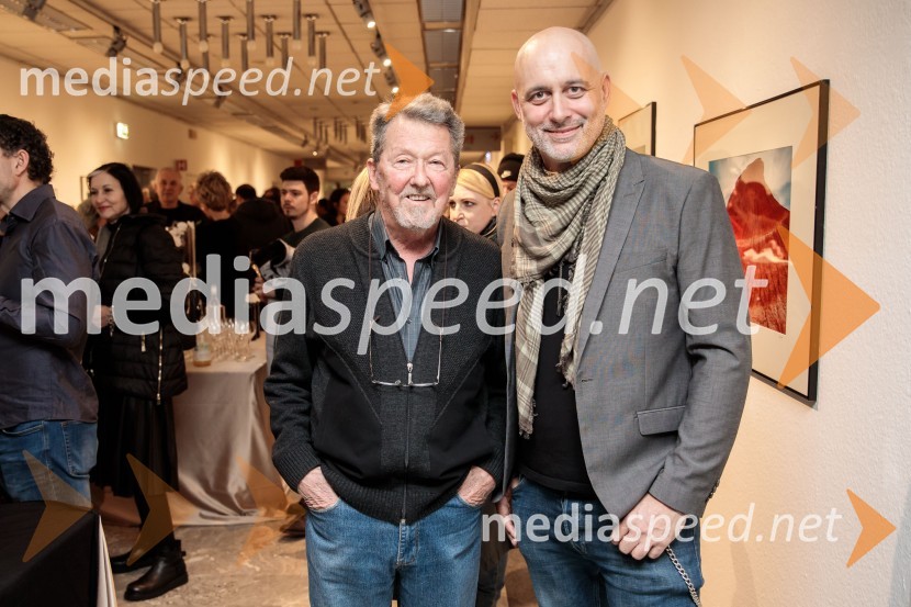  Stane Jerko, fotograf;  Aleš Bravničar, fotografOdprtje fotografske razstave Aleša Bravničarja z naslovom Boginje