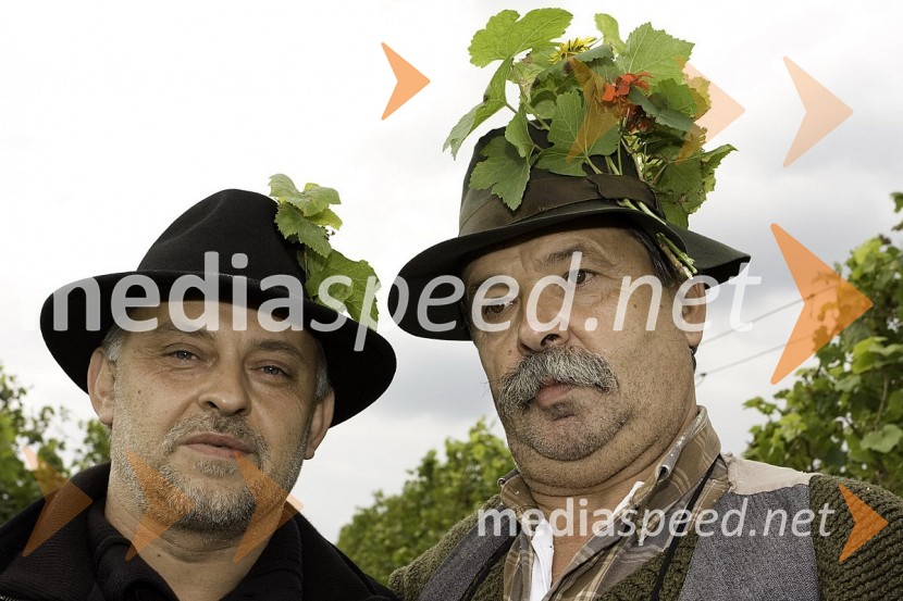 Feri Lainšček, pesnik, pisatelj in scenarist ter Samo Tuš-Korl, humoristSlovenski pisatelji v Negovi