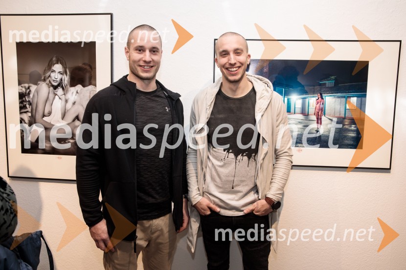 Blaž Slanič, F&B Acrobatics;  Filip Kržišnik, F&B AcrobaticsOdprtje fotografske razstave Aleša Bravničarja z naslovom Boginje