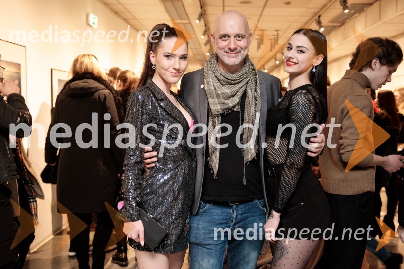  Gaja Bobek;  Aleš Bravničar, fotograf;  Marjanca Polutnik, fotomodel, osebna trenerka, zmagovalka šova ExatlonOdprtje fotografske razstave Aleša Bravničarja z naslovom Boginje