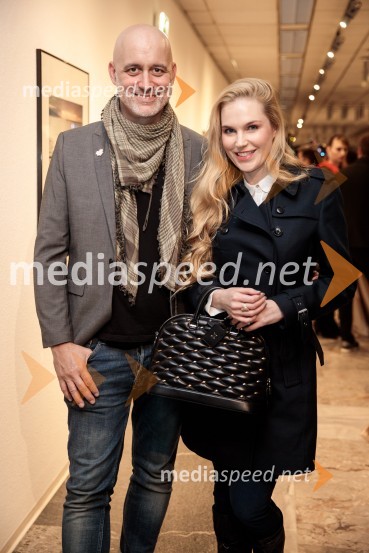  Aleš Bravničar, fotograf;  Liza PraprotnikOdprtje fotografske razstave Aleša Bravničarja z naslovom Boginje