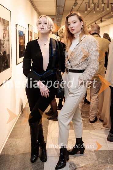  Sara Slekovec, Holographic;  Lara Balodis Slekovec, HolographicOdprtje fotografske razstave Aleša Bravničarja z naslovom Boginje