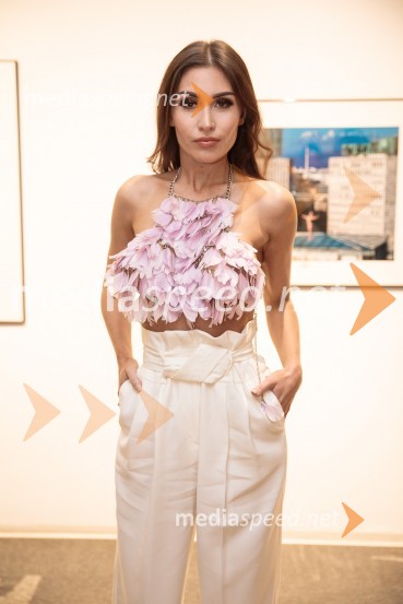  Anja Jenko, fotomodelOdprtje fotografske razstave Aleša Bravničarja z naslovom Boginje