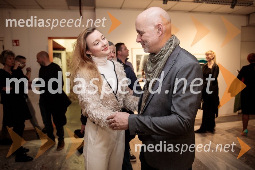  Lara Balodis Slekovec, plesalka;  Aleš Bravničar, fotografOdprtje fotografske razstave Aleša Bravničarja z naslovom Boginje