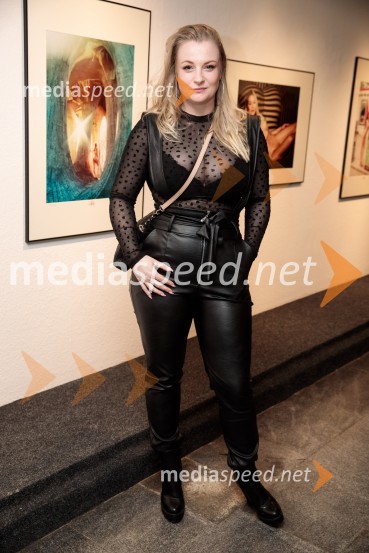 Odprtje fotografske razstave Aleša Bravničarja z naslovom Boginje